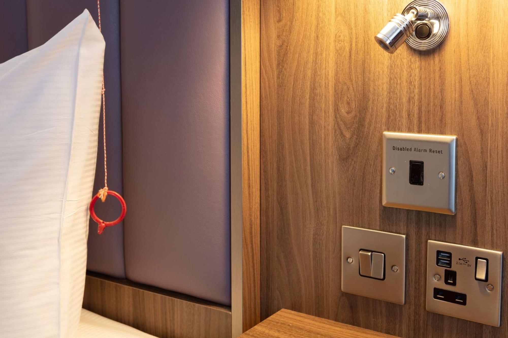 Queen Room - Mobility Access,1535041675:JPEG