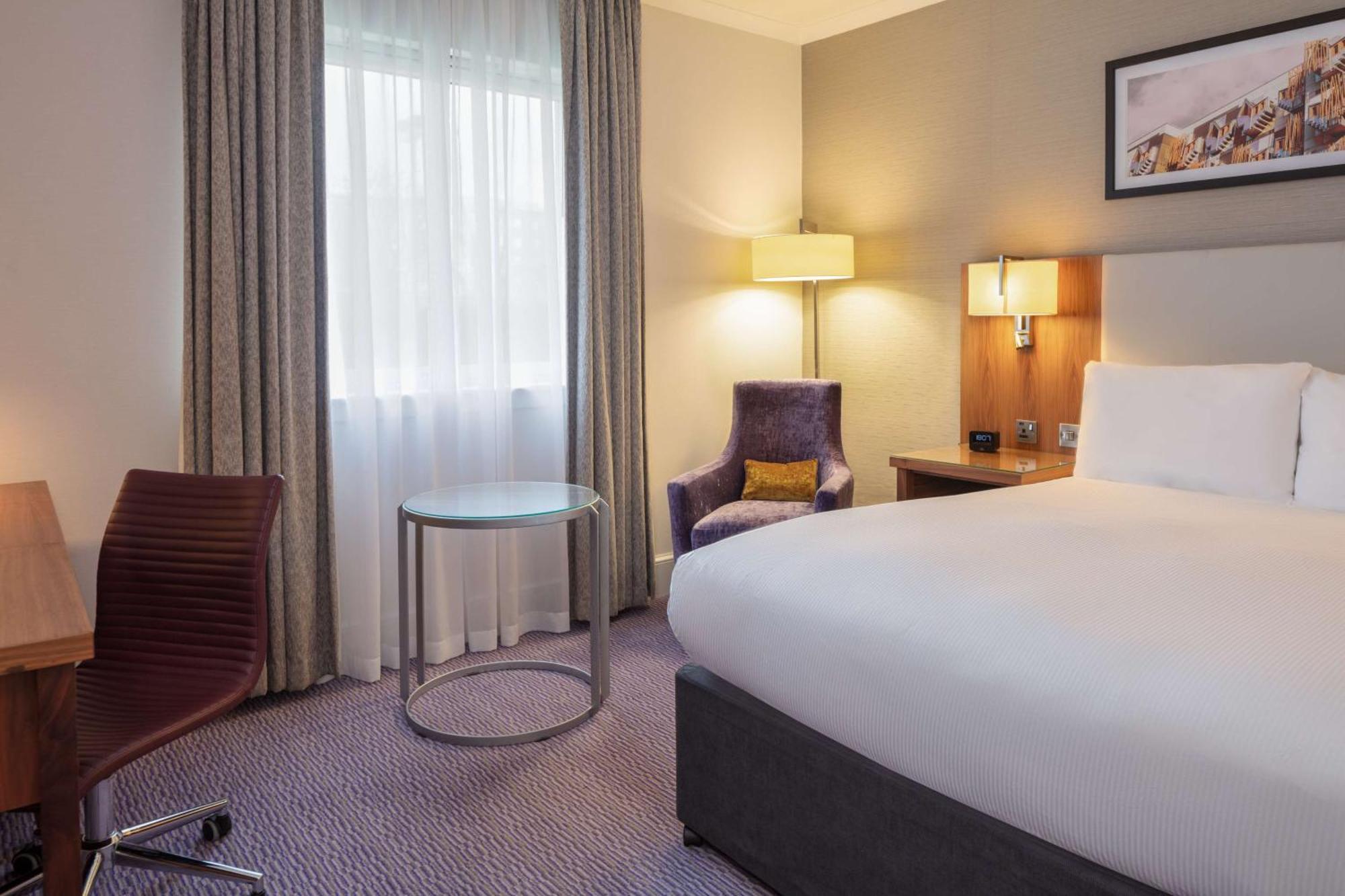Deluxe Queen Room